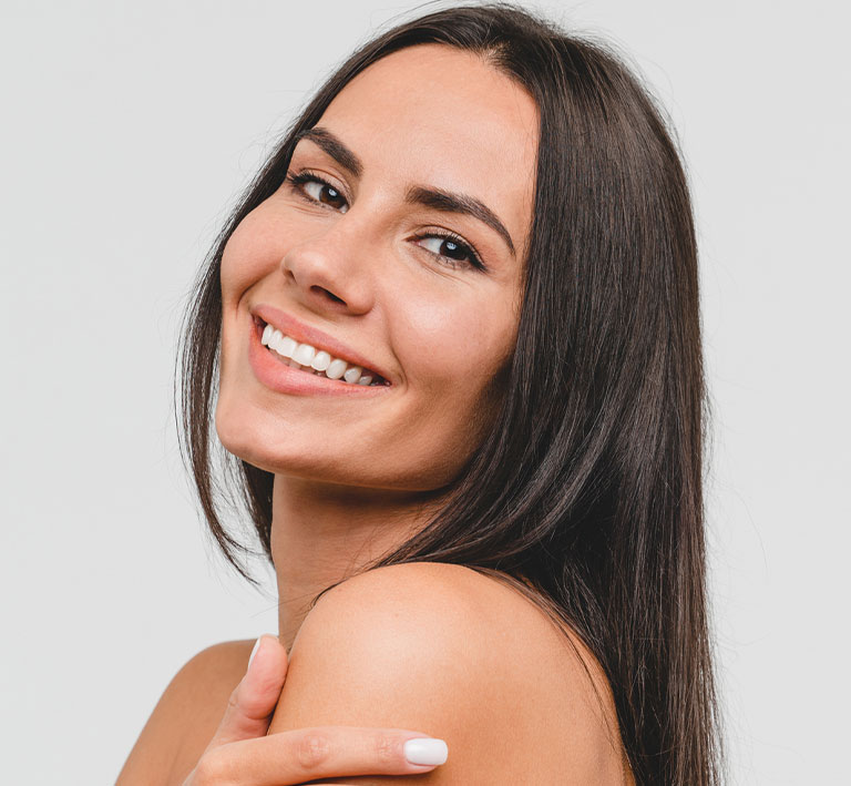 a close up of a woman